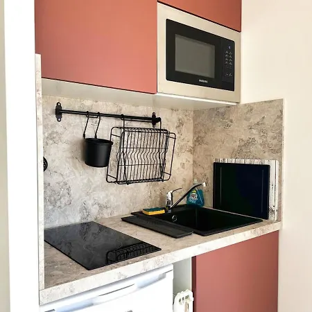 Surf Lodge, Les Estagnots, Beachfront, Couple Apartment *